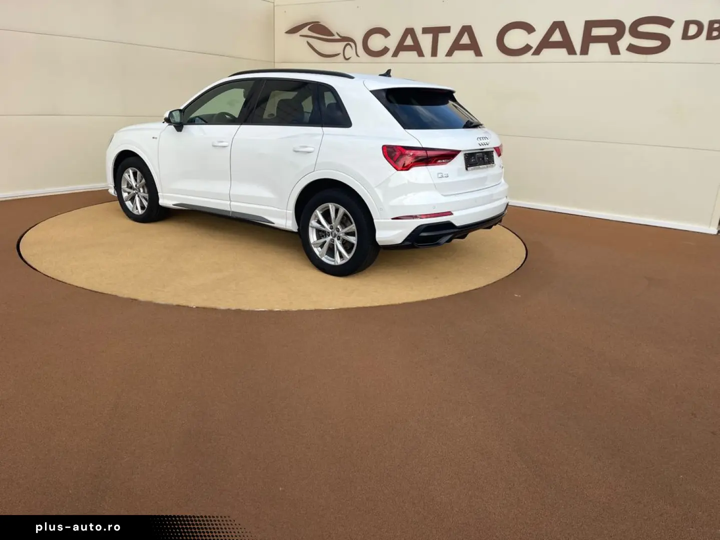 Audi Q3 40TFSI  190CP  Quattro  LED  Cockpit  B&O  Keyless