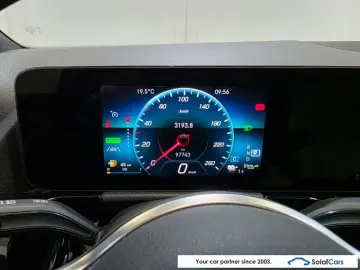 MERCEDES-BENZ GLA 250 e