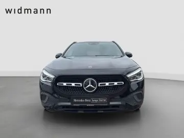 MERCEDES-BENZ GLA 180