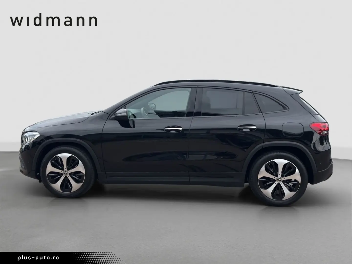 MERCEDES-BENZ GLA 180