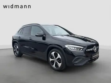 MERCEDES-BENZ GLA 180