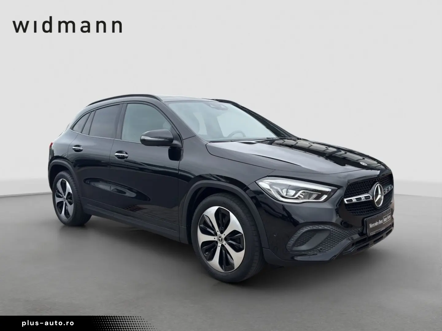 MERCEDES-BENZ GLA 180