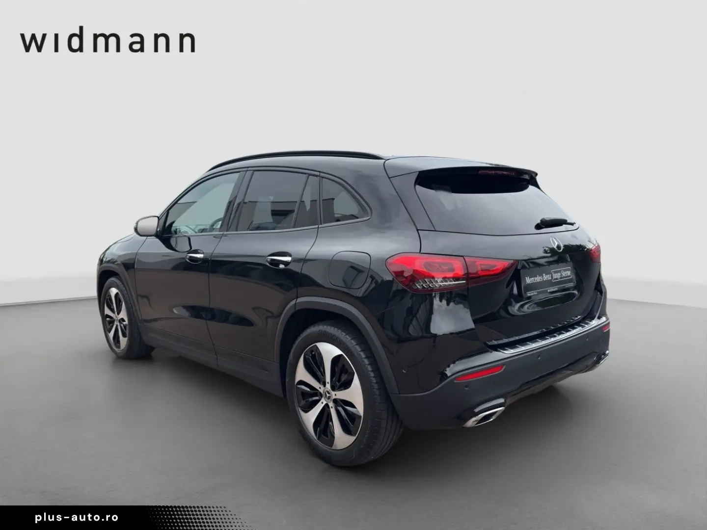 MERCEDES-BENZ GLA 180