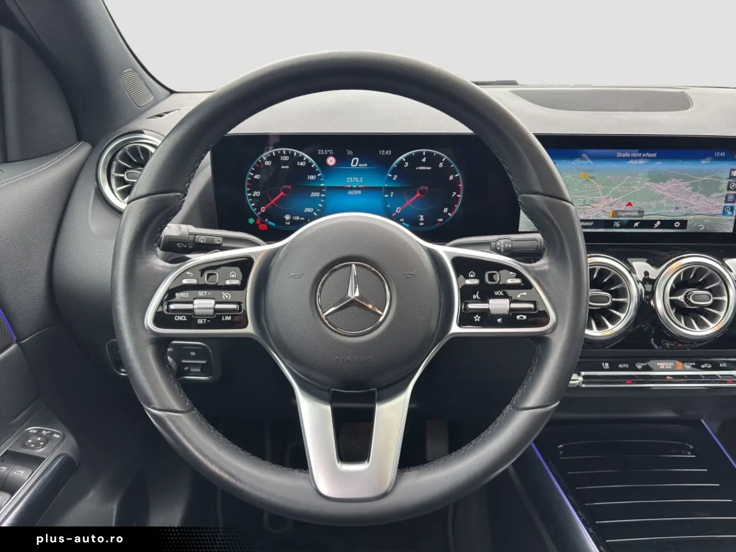 MERCEDES-BENZ GLA 180