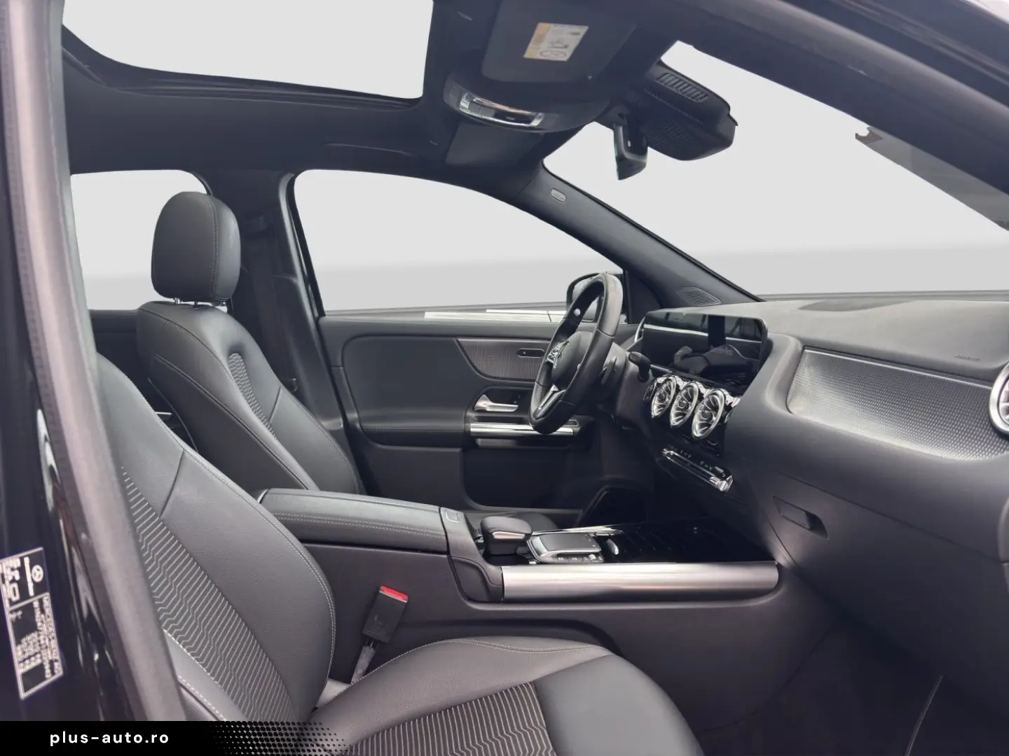 MERCEDES-BENZ GLA 180