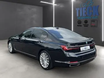 BMW 740 d xDrive Leder Navi HUD StHz Klima Laserlich