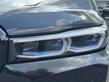 BMW 740 d xDrive Leder Navi HUD StHz Klima Laserlich