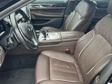 BMW 740 d xDrive Leder Navi HUD StHz Klima Laserlich