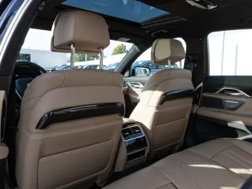 BMW 730 d xDrive LCI  360 ACC Nappa HUD Massage 20