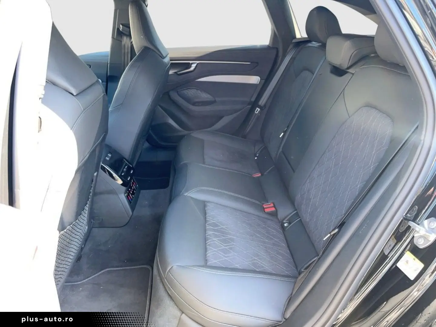 AUDI A6 2025 — imagine 11