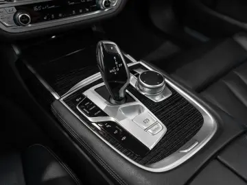 BMW 730 7 730 d xDrive M Sport GestureCtrl LED PAP