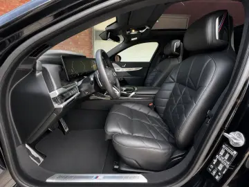 BMW 740 xDrive M-Paket Pano B&W SoftClose
