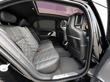 BMW 740 xDrive M-Paket Pano B&W SoftClose