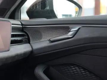 AUDI A6 Avant e-hybrid quattro   ABT - Pano - AHK