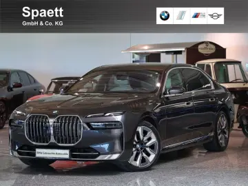 BMW 740d xDrive Design Pure Excellence DrivAssProf 3
