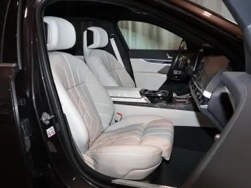 BMW 740d xDrive Design Pure Excellence DrivAssProf 3