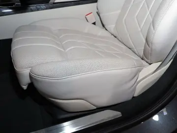 BMW 740d xDrive Design Pure Excellence DrivAssProf 3