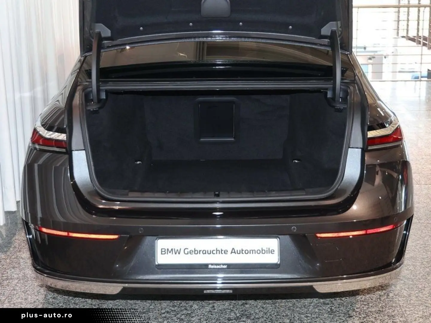 BMW 740d xDrive Design Pure Excellence DrivAssProf 3