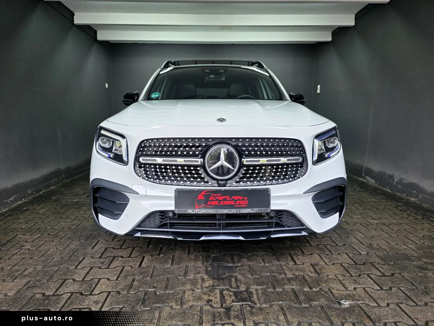 MERCEDES-BENZ GLB 200 4MATIC  AMG LINE  PANO  DISTRO&hellip;