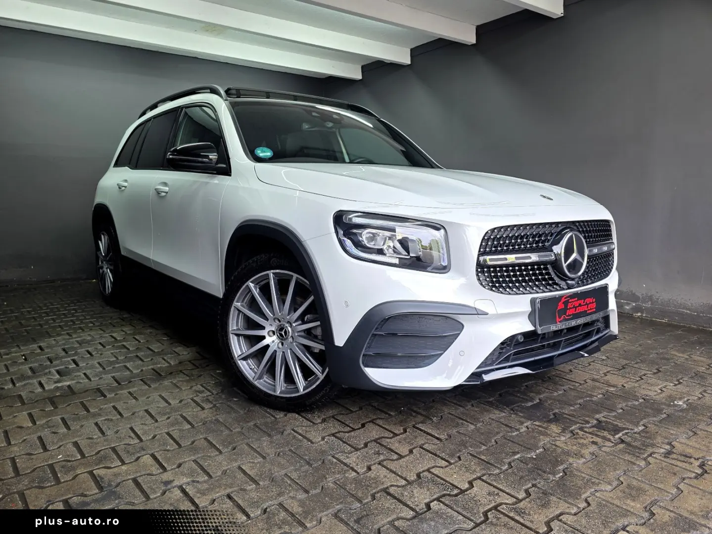 MERCEDES-BENZ GLB 200 4MATIC  AMG LINE  PANO  DISTRO&hellip;