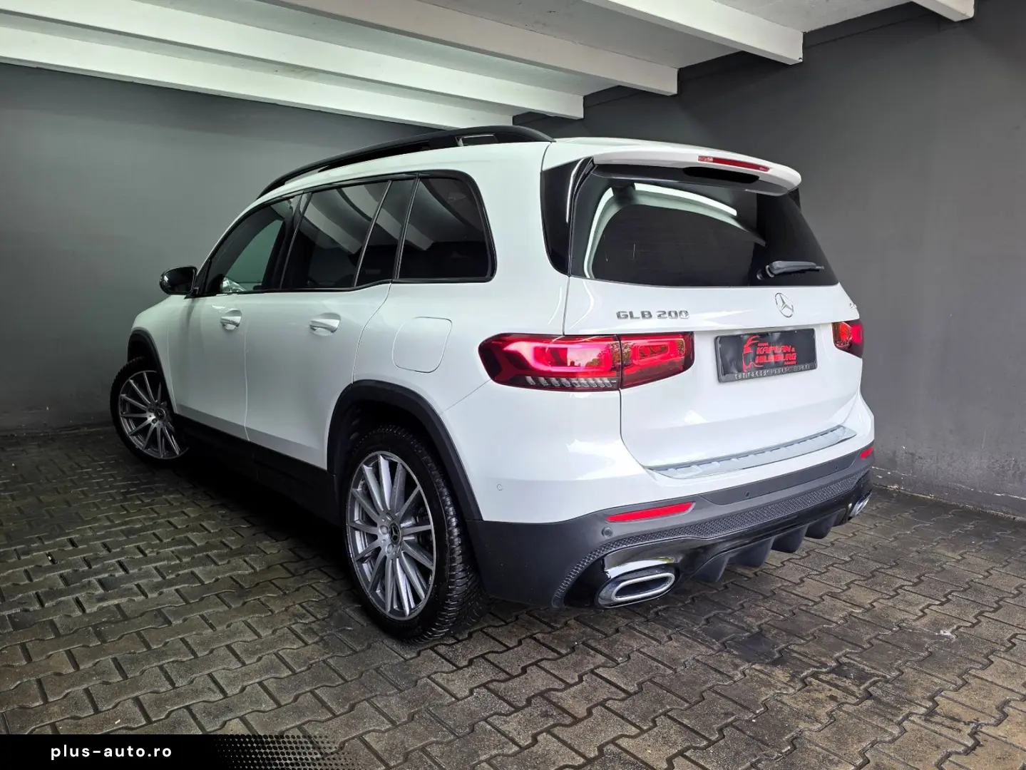 MERCEDES-BENZ GLB 200 4MATIC  AMG LINE  PANO  DISTRO&hellip;