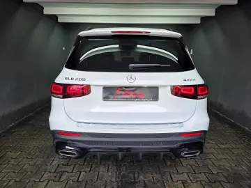 MERCEDES-BENZ GLB 200 4MATIC  AMG LINE  PANO  DISTRO…