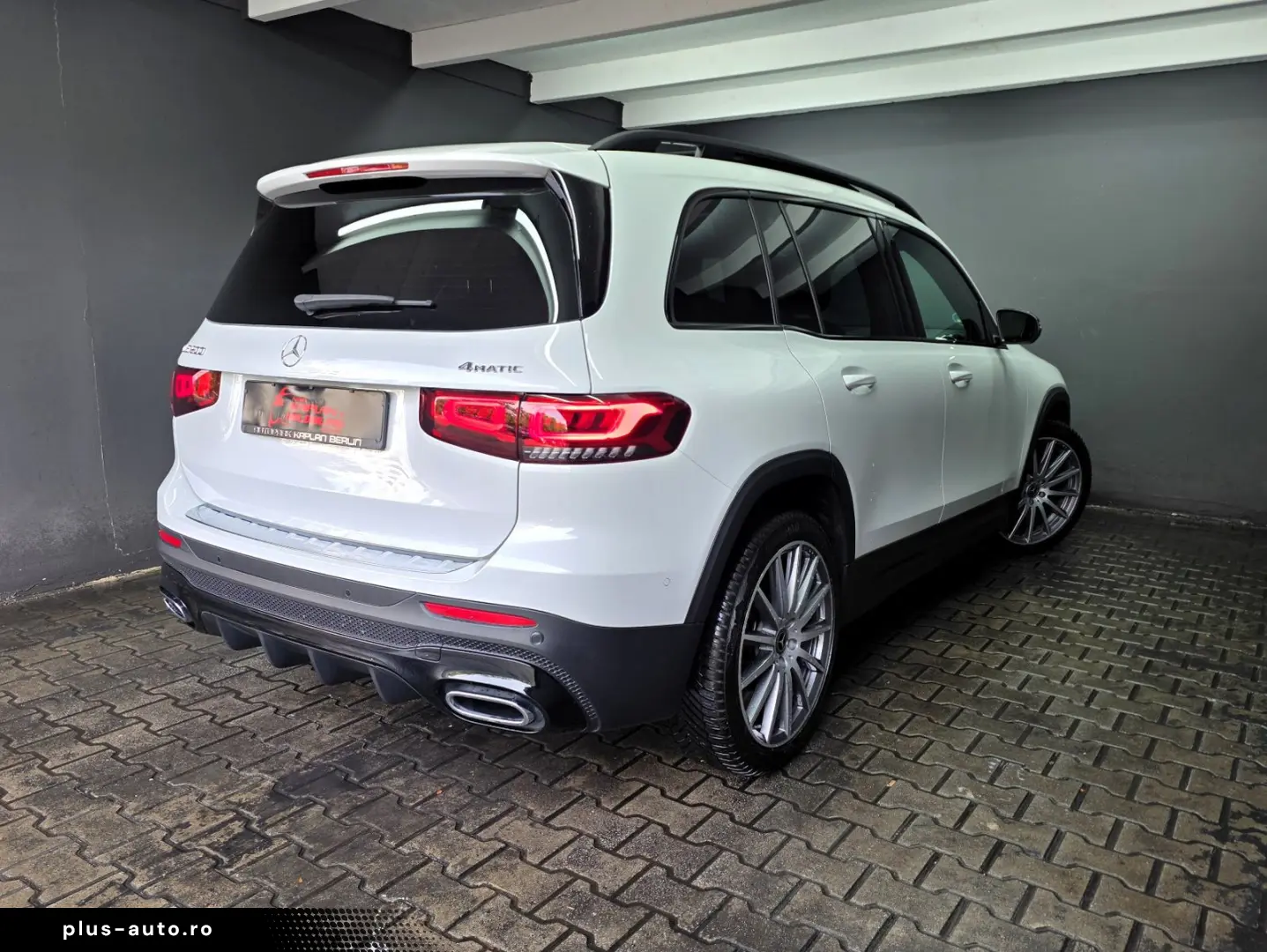 MERCEDES-BENZ GLB 200 4MATIC  AMG LINE  PANO  DISTRO&hellip;