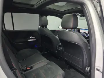 MERCEDES-BENZ GLB 200 4MATIC  AMG LINE  PANO  DISTRO…