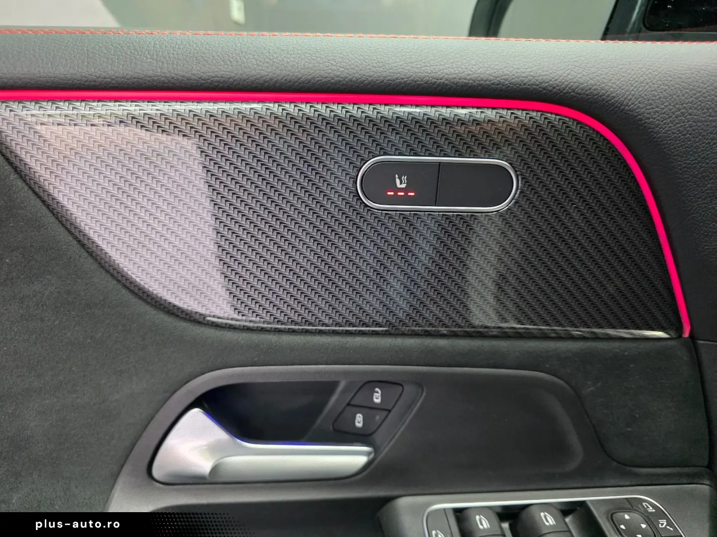 MERCEDES-BENZ GLB 200 4MATIC  AMG LINE  PANO  DISTRO&hellip;