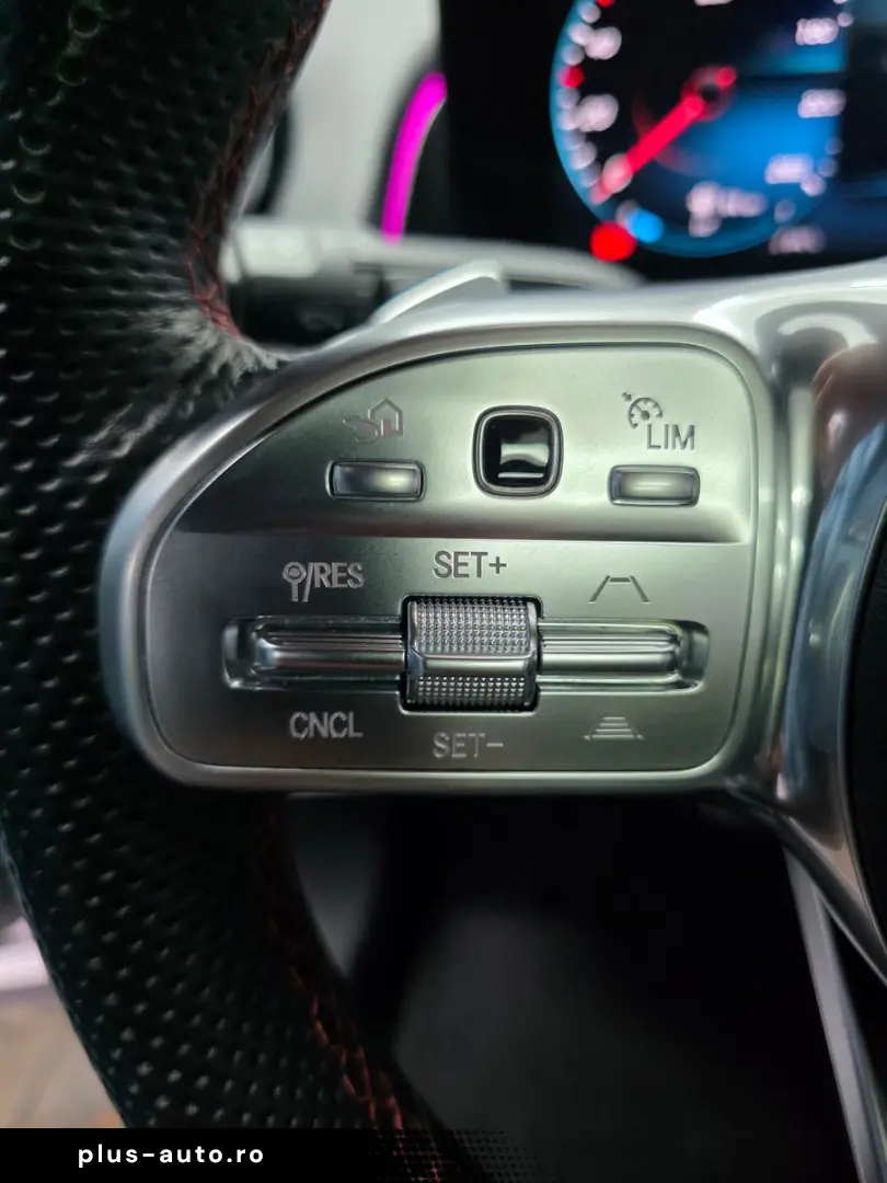 MERCEDES-BENZ GLB 200 4MATIC  AMG LINE  PANO  DISTRO&hellip;