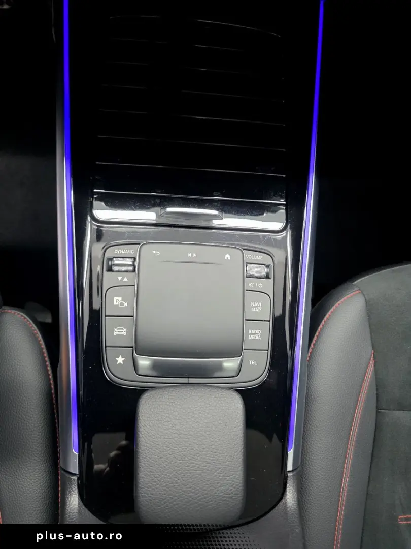 MERCEDES-BENZ GLB 200 4MATIC  AMG LINE  PANO  DISTRO&hellip;