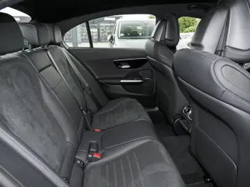 Mercedes-Benz C 300 AMG AHK MBUX KLIMA