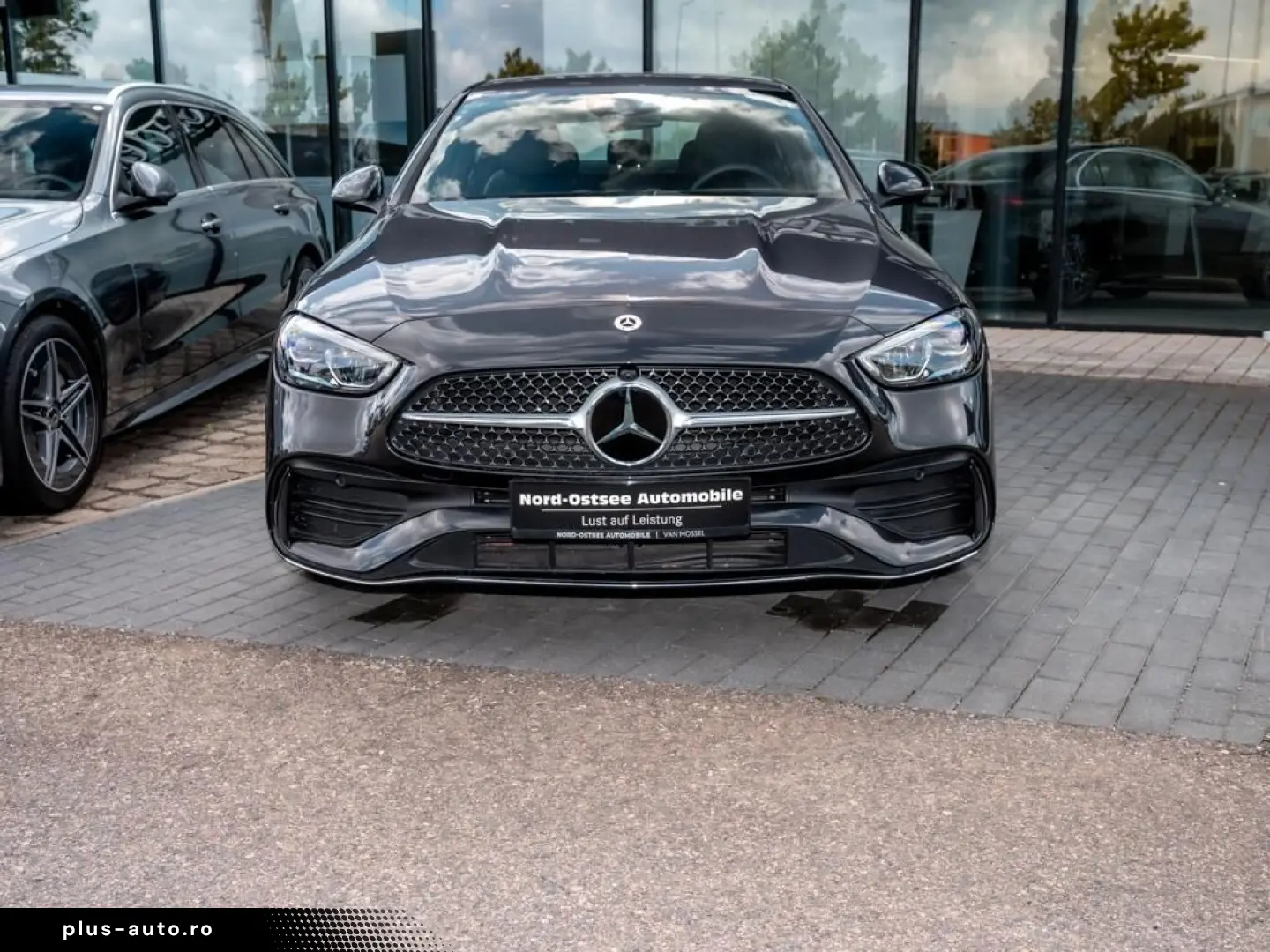 MERCEDES-BENZ C 300 AMG AHK MBUX LED SHZ KEYLESS-GO
