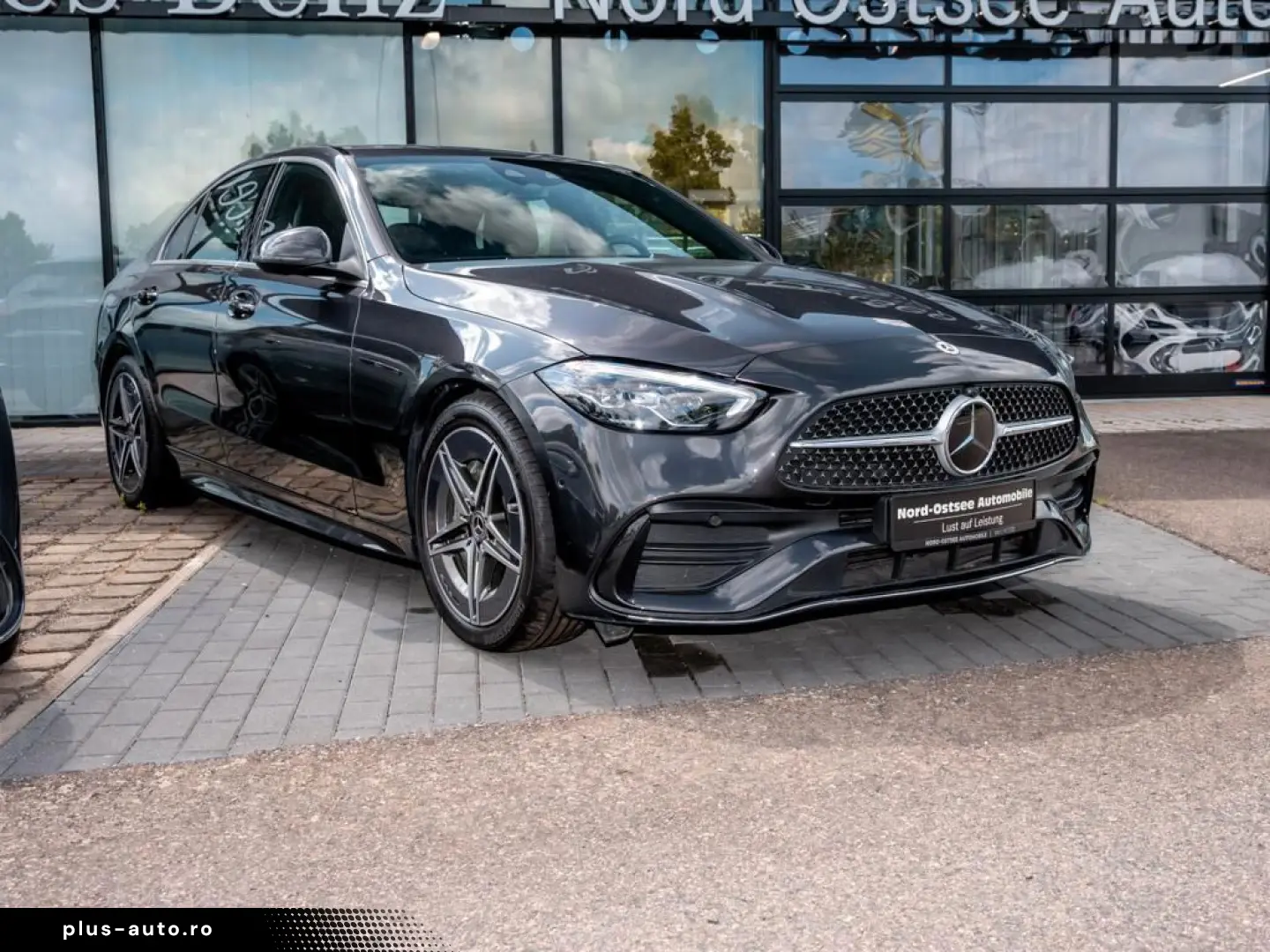 MERCEDES-BENZ C 300 AMG AHK MBUX LED SHZ KEYLESS-GO