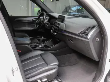 BMW X3 xDrive 30i    M SPORT KAMERA