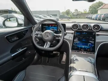 MERCEDES-BENZ C 300 AMG AHK MBUX LED SHZ KEYLESS-GO