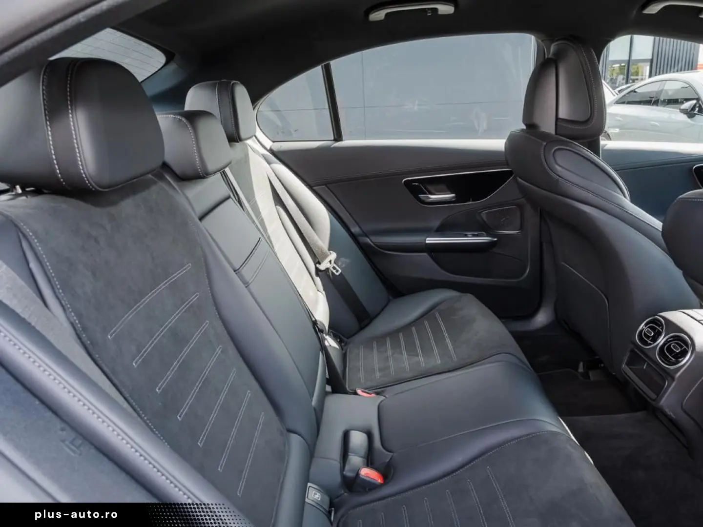 MERCEDES-BENZ C 300 AMG AHK MBUX LED SHZ KEYLESS-GO