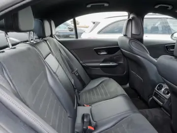 Mercedes-Benz C 300 AMG AHK MBUX SHZ LED KEYLESS
