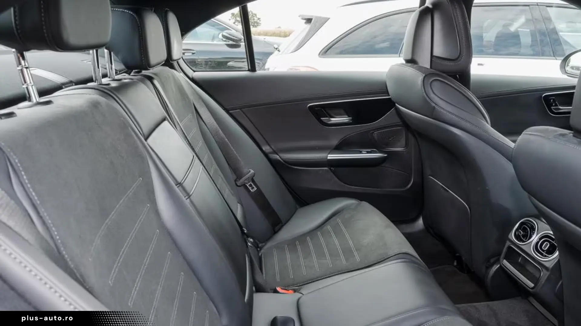 Mercedes-Benz C 300 AMG AHK MBUX SHZ LED KEYLESS