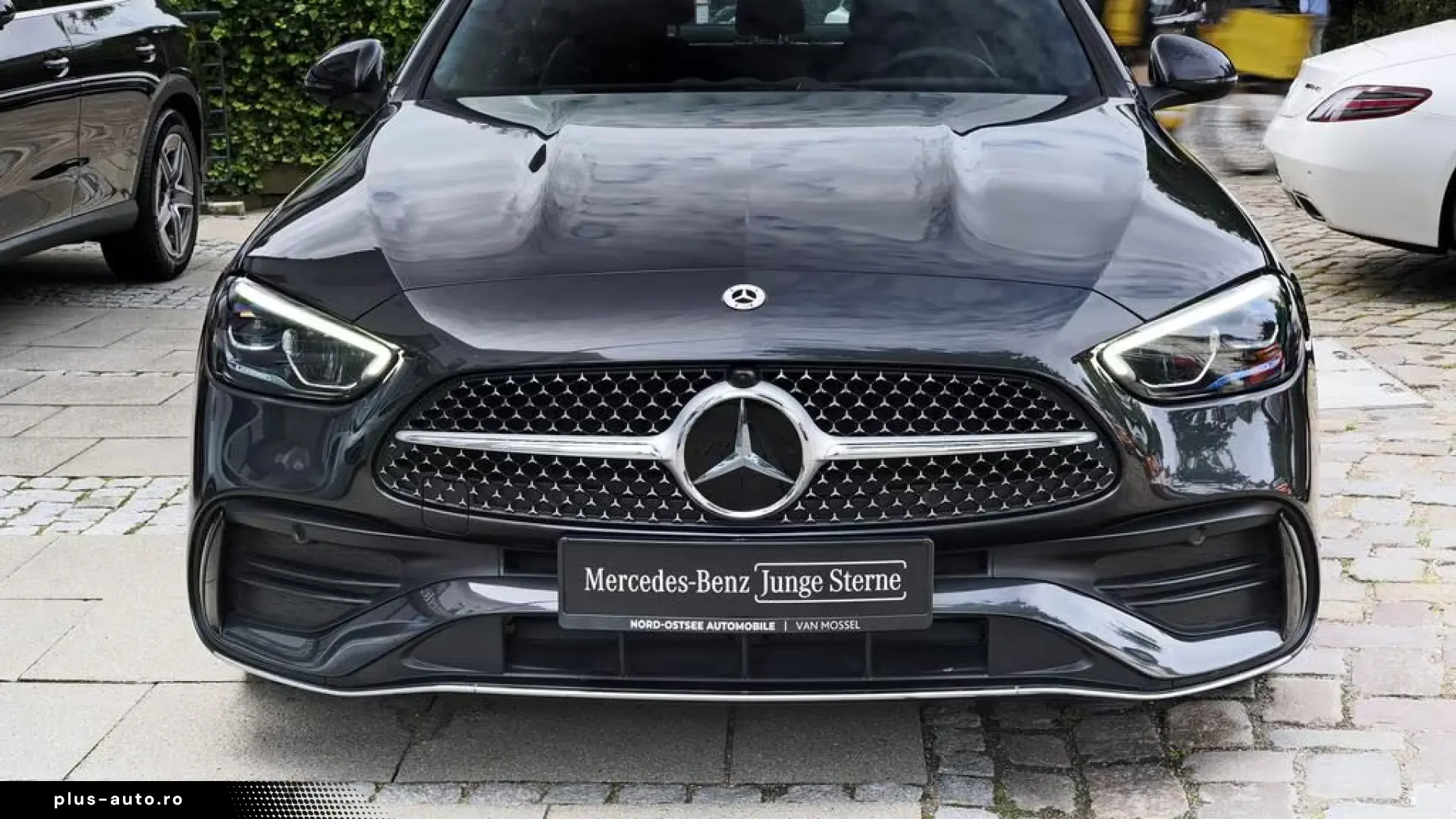 Mercedes-Benz C 300 AMG AHK MBUX SHZ LED KEYLESS-GO