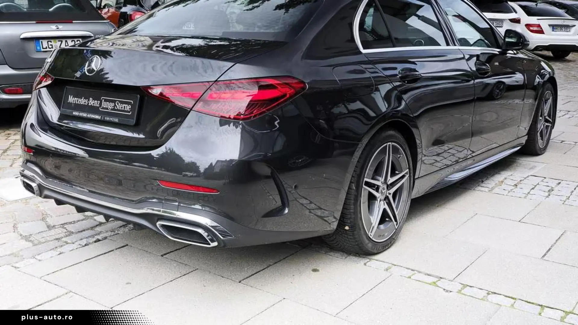 Mercedes-Benz C 300 AMG AHK MBUX SHZ LED KEYLESS-GO