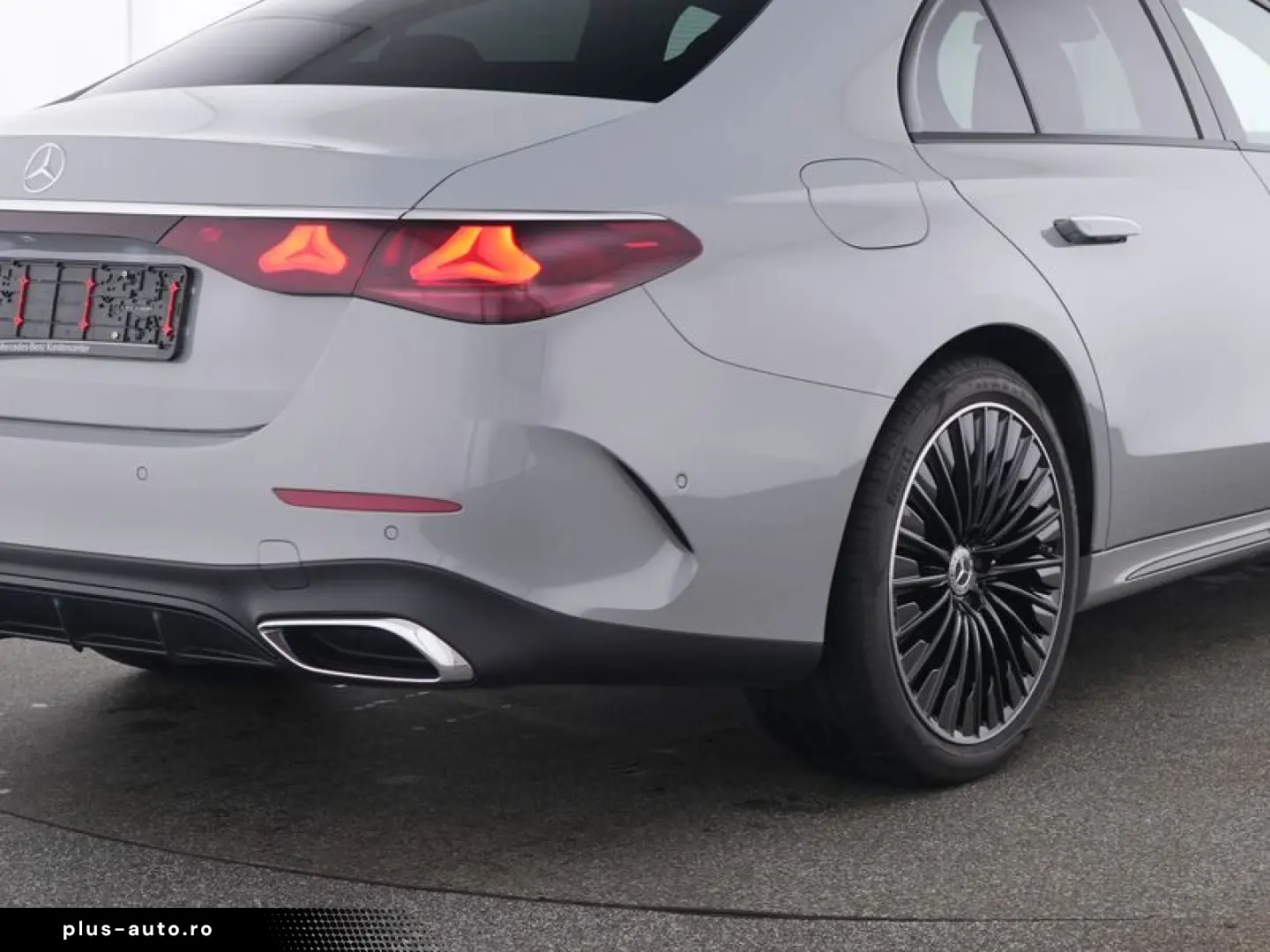 MERCEDES-BENZ E 220 d 4M AMG-Sport Pano Burm Stdhz H&hellip;