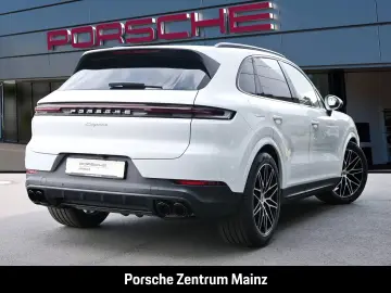 PORSCHE Cayenne Surround-View LED-Matrix Luftfederung