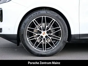 PORSCHE Cayenne Surround-View LED-Matrix Luftfederung
