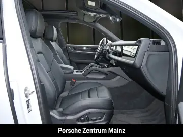 PORSCHE Cayenne Surround-View LED-Matrix Luftfederung