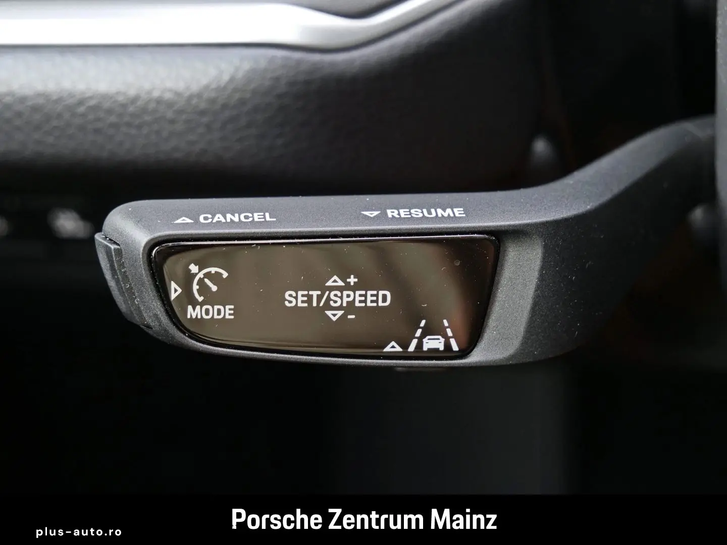 PORSCHE Cayenne Surround-View LED-Matrix Luftfederung
