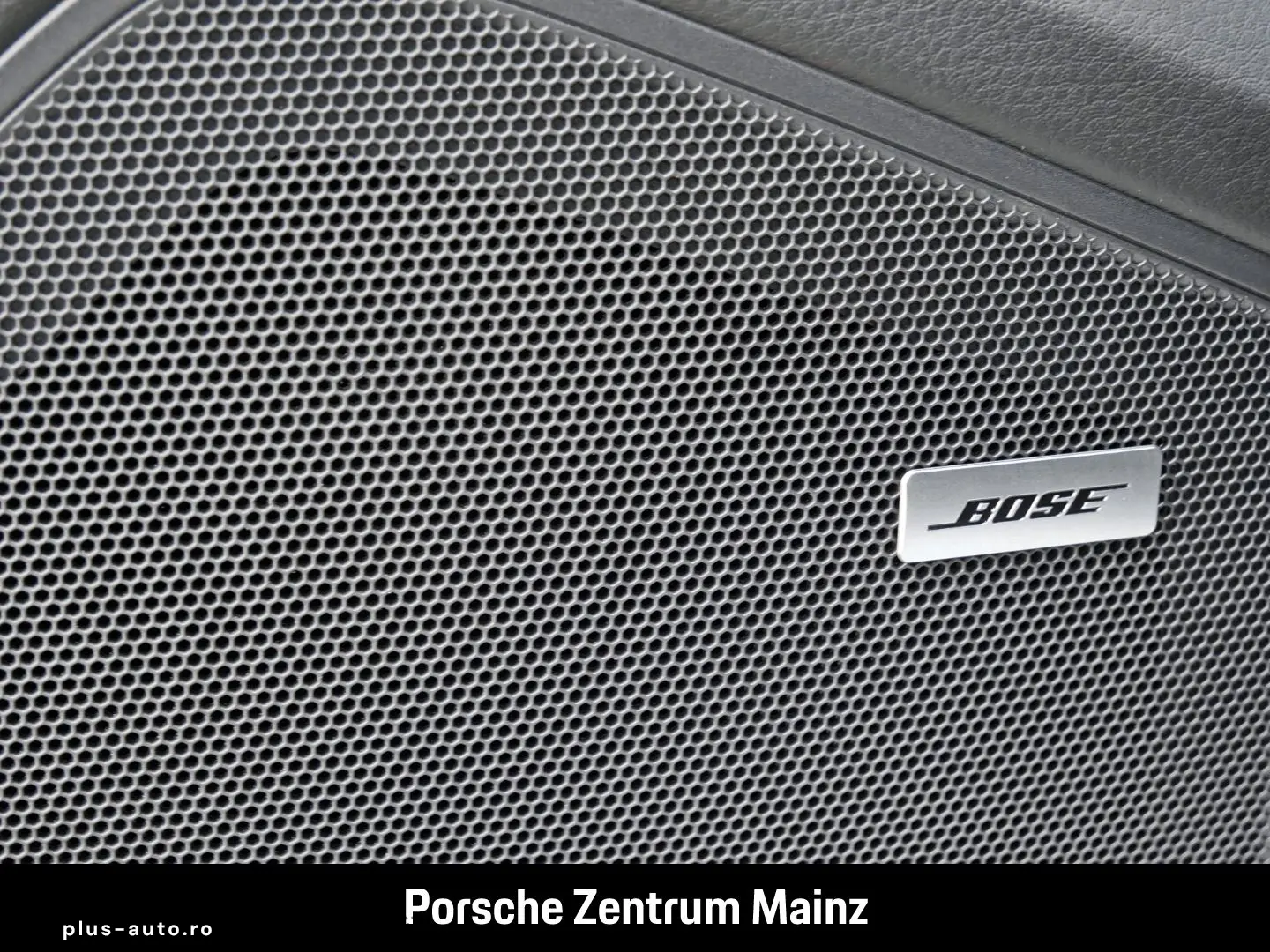 PORSCHE Cayenne Surround-View LED-Matrix Luftfederung