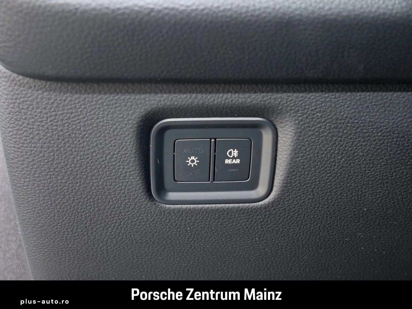 PORSCHE Cayenne Surround-View LED-Matrix Luftfederung