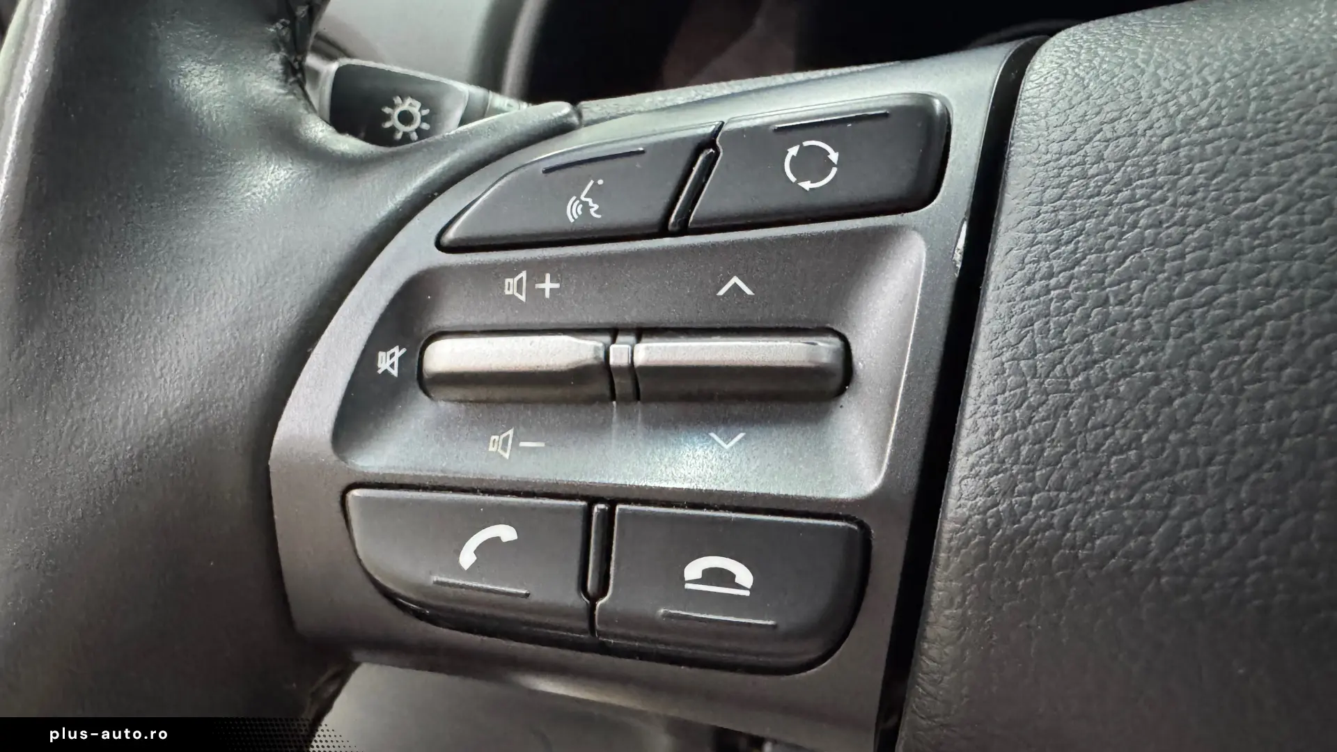 HYUNDAI KONA ELECTRIC 204 CP 64 KWH
