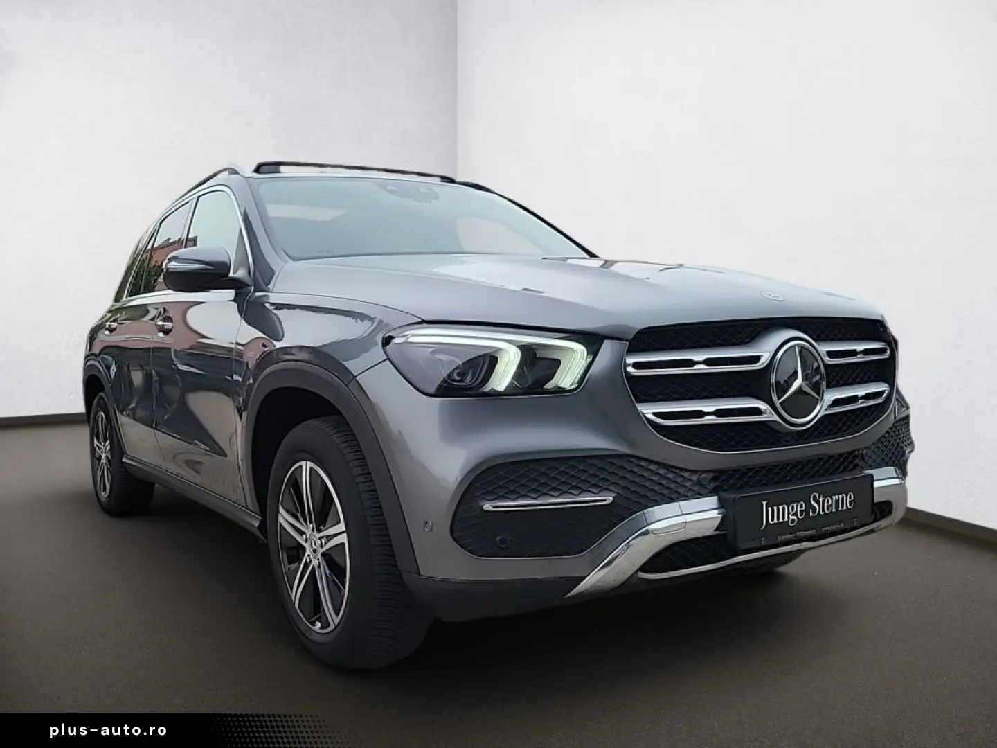 MERCEDES-BENZ GLE 300 d 4MATIC AMG-Int Pano AHK FAP &hellip;